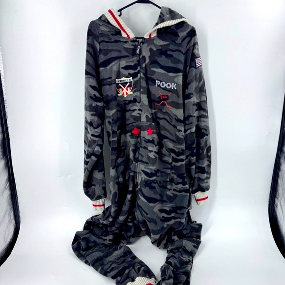 Pook USA Lake Placid 1980 Hockey edition Men's Camouflage Fleece Onesie - Picture 1 of 12